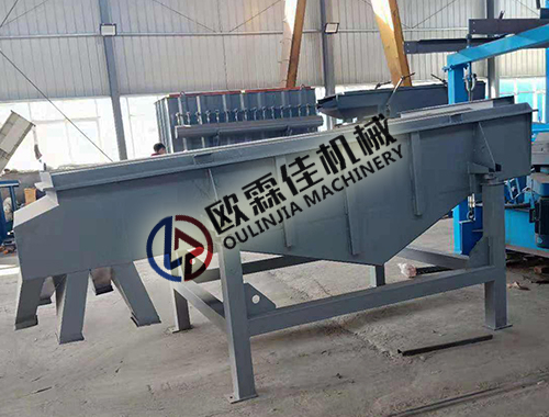 直線振動篩的安裝斜度該如何調(diào)節(jié)？
